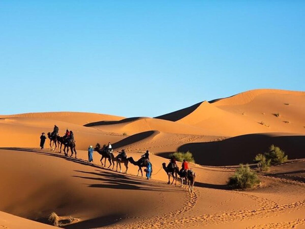 Viaje en Avión desde Marrakech al Desierto de Merzouga